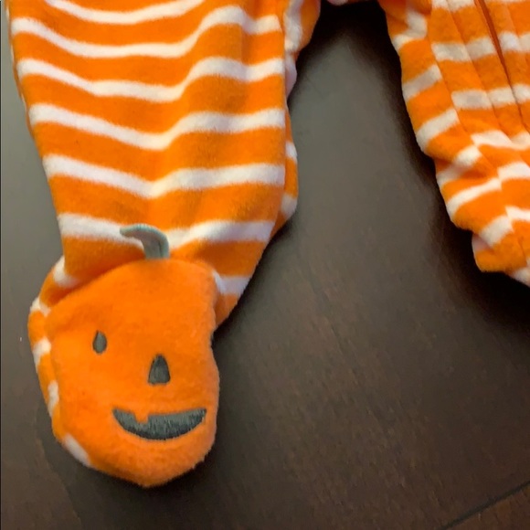 Fleece pumpkin pajamas - Picture 4 of 4